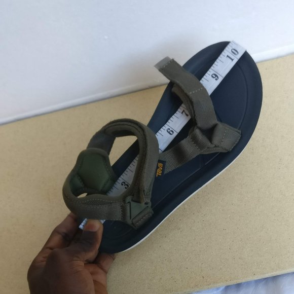 TEVA Military Green Classic Universal Barefoot Sandal 40/Women9us/7uk - Picture 12 of 16